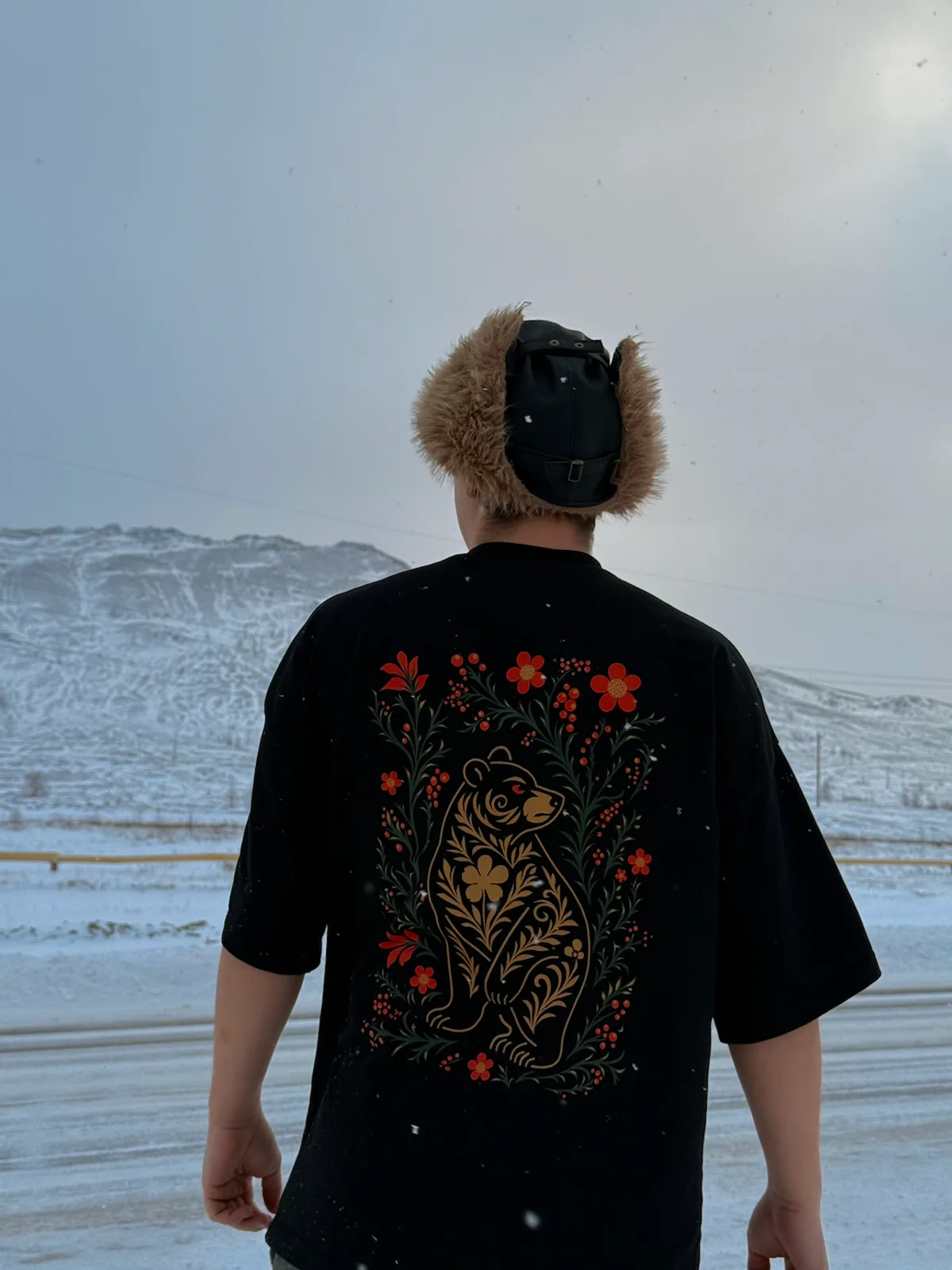 Футболка MISHKA 2
